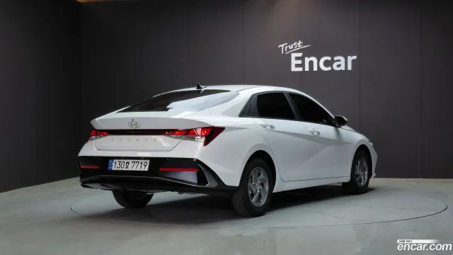 Hyundai Elantra (Avante)