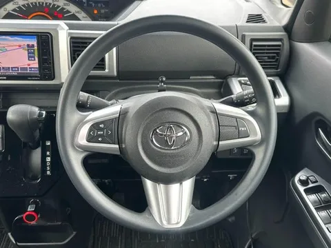 Toyota Pixis Mega