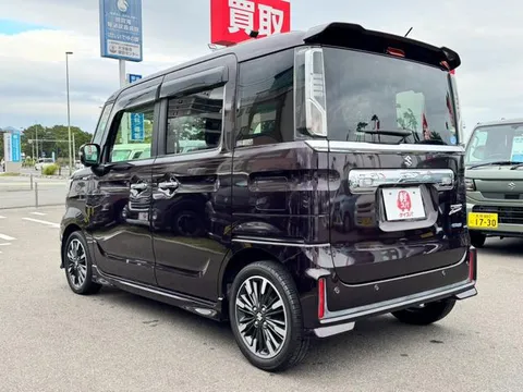 Suzuki Spacia
