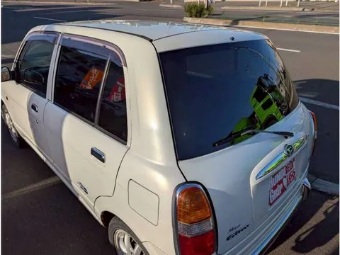 Daihatsu Mira Gino