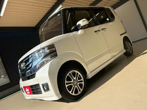 Honda N-BOX Plus Custom