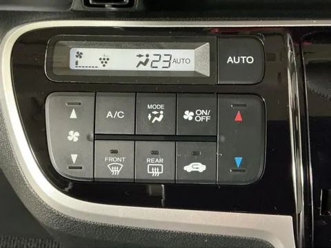 Honda N-BOX Slash