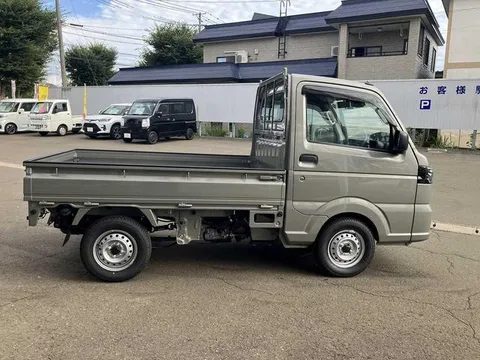 Nissan Clipper Truck