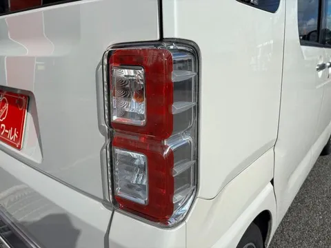 Toyota Pixis Mega