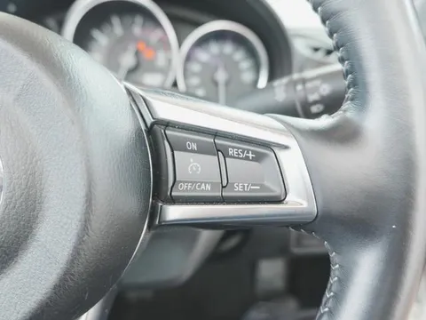 Mazda MX-5 (Roadster)