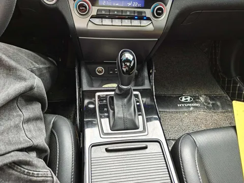 Hyundai Mistra