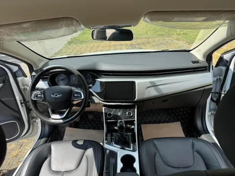 Chery Arrizo 5