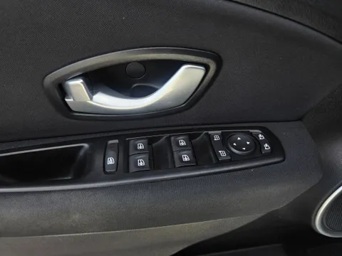 Renault SM3