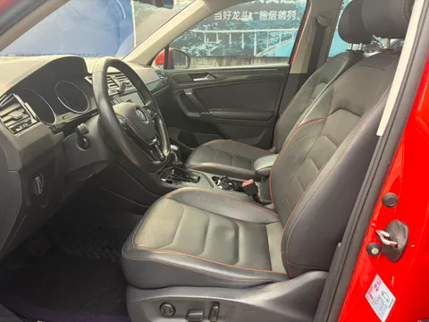 Volkswagen Tiguan L