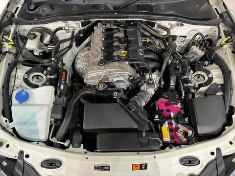 Mazda MX-5 (Roadster)
