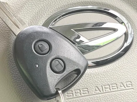 Daihatsu Mira Tocot
