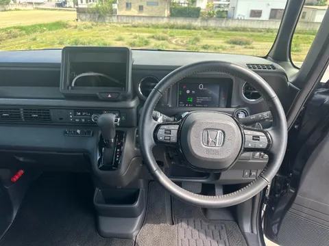 Honda N-BOX Custom