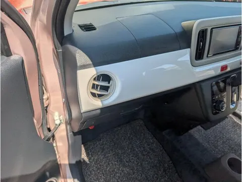 Daihatsu Mira Tocot