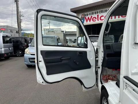 Nissan Clipper Truck
