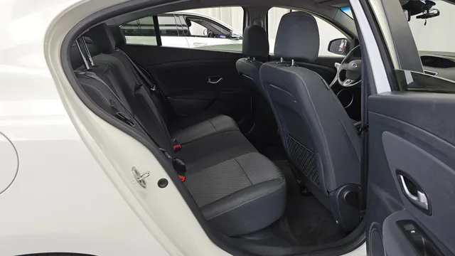Renault SM3