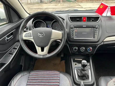 BAIC S3