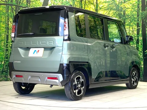 Mitsubishi Delica Mini