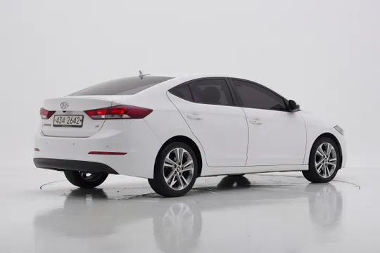 Hyundai Elantra (Avante)