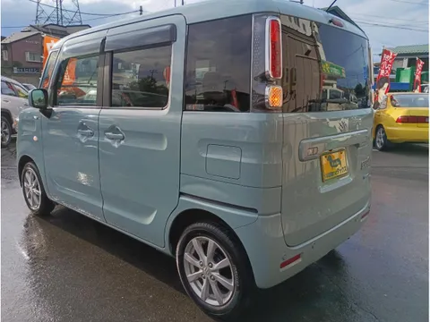 Suzuki Spacia