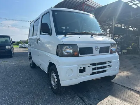 Nissan Clipper Van