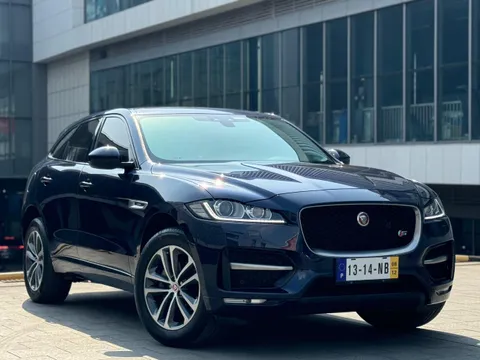 Jaguar F-Pace