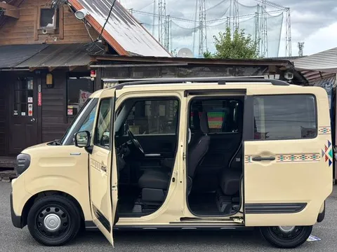 Suzuki Spacia Gear