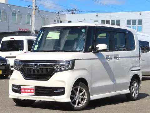 Honda N-BOX Custom