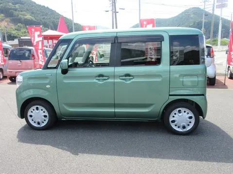 Suzuki Spacia