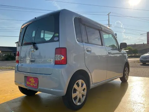 Toyota Pixis Space