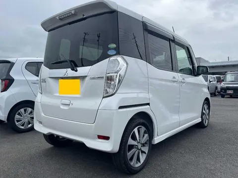 Mitsubishi eK Space Custom