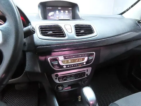 Renault SM3