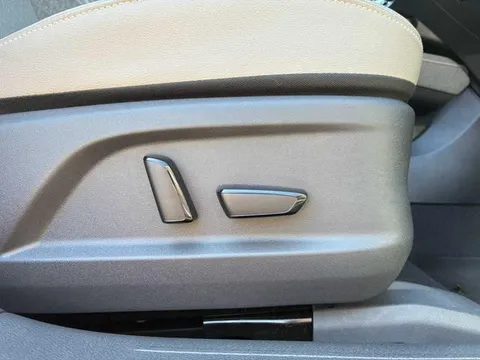 Nissan Note Aura