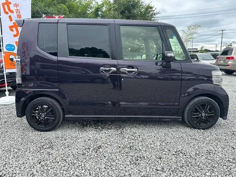 Honda N-BOX Custom