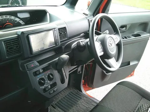 Toyota Pixis Mega