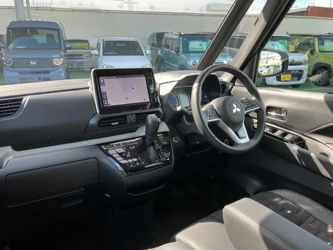 Mitsubishi Delica Mini