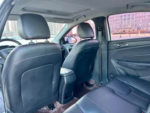 Chery Arrizo 5
