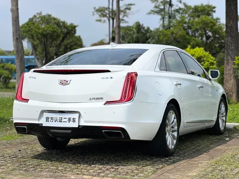 Cadillac XTS