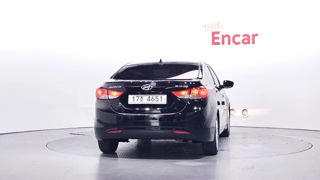 Hyundai Elantra (Avante)