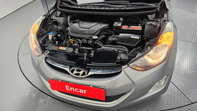 Hyundai Elantra (Avante)