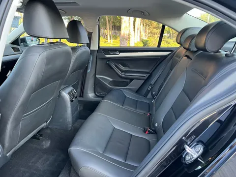 Volkswagen Sagitar