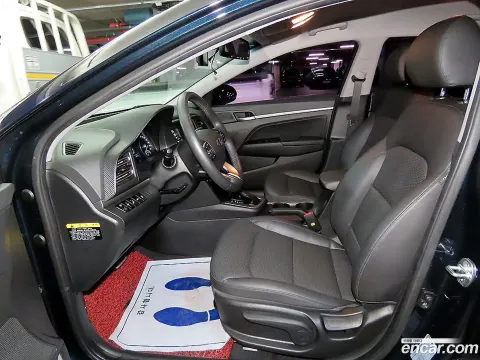 Hyundai Elantra (Avante)