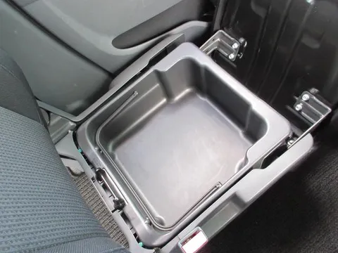 Mitsubishi Delica D:2