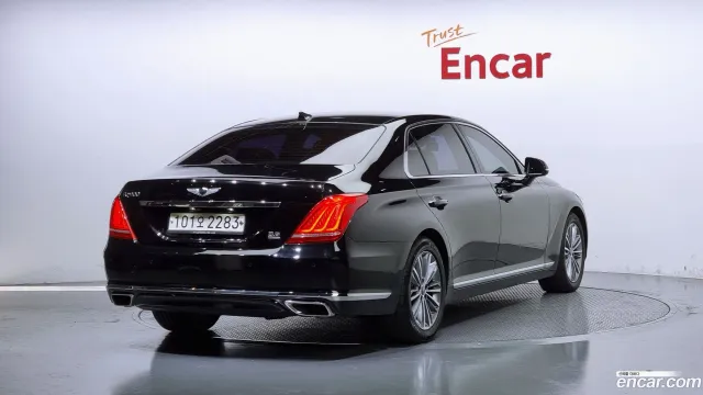 Genesis G90 (EQ900)