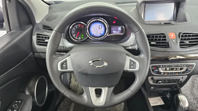 Renault SM3