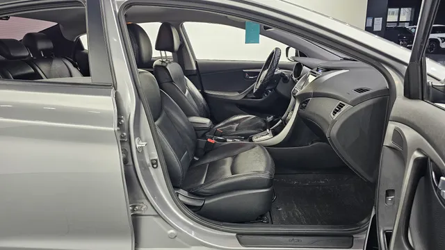 Hyundai Elantra (Avante)