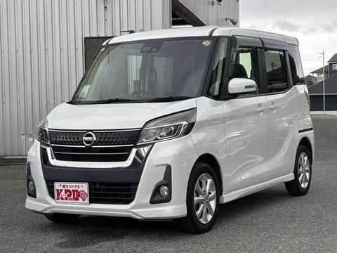 Nissan Dayz Roox