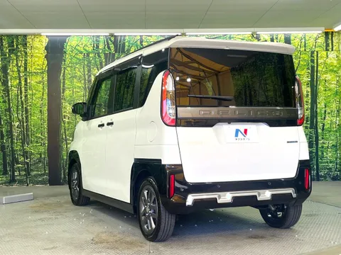 Mitsubishi Delica Mini