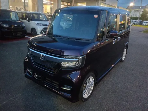 Honda N-BOX Custom
