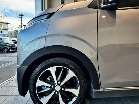 Mitsubishi eK X