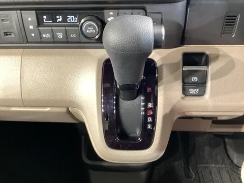 Honda N-BOX Joy